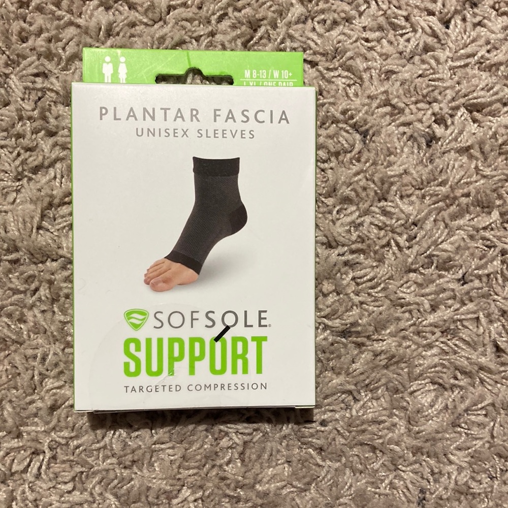 Sofsole plantar fascia support sleeves.